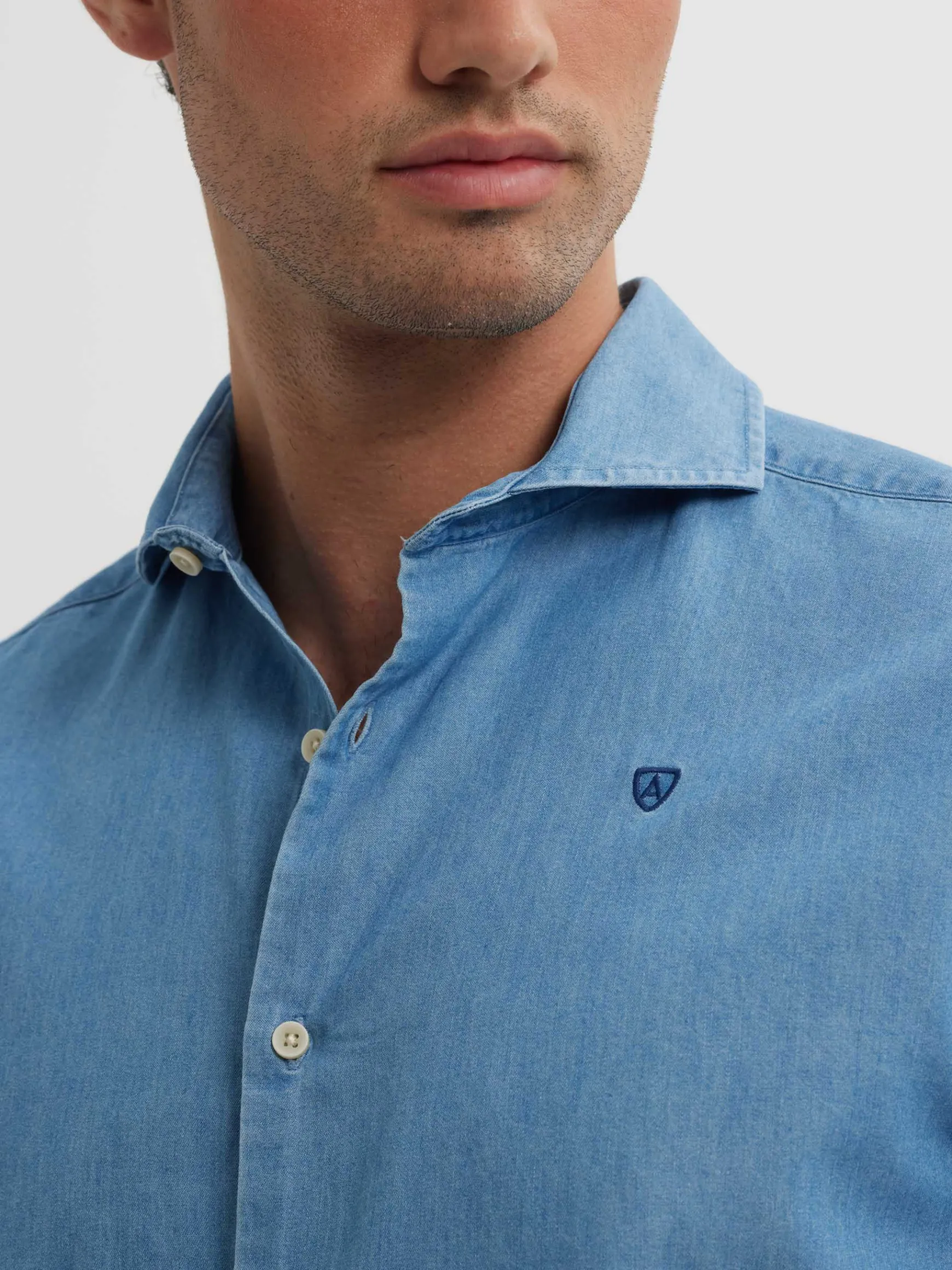 CAMISA DENIM JACK-Alvaro Moreno Hot