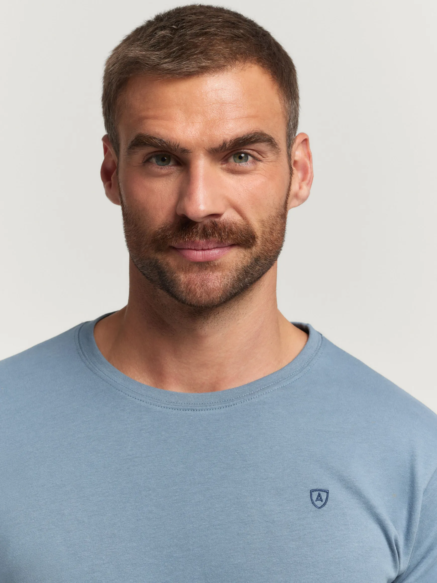 CAMISETA BASICA-Alvaro Moreno Discount