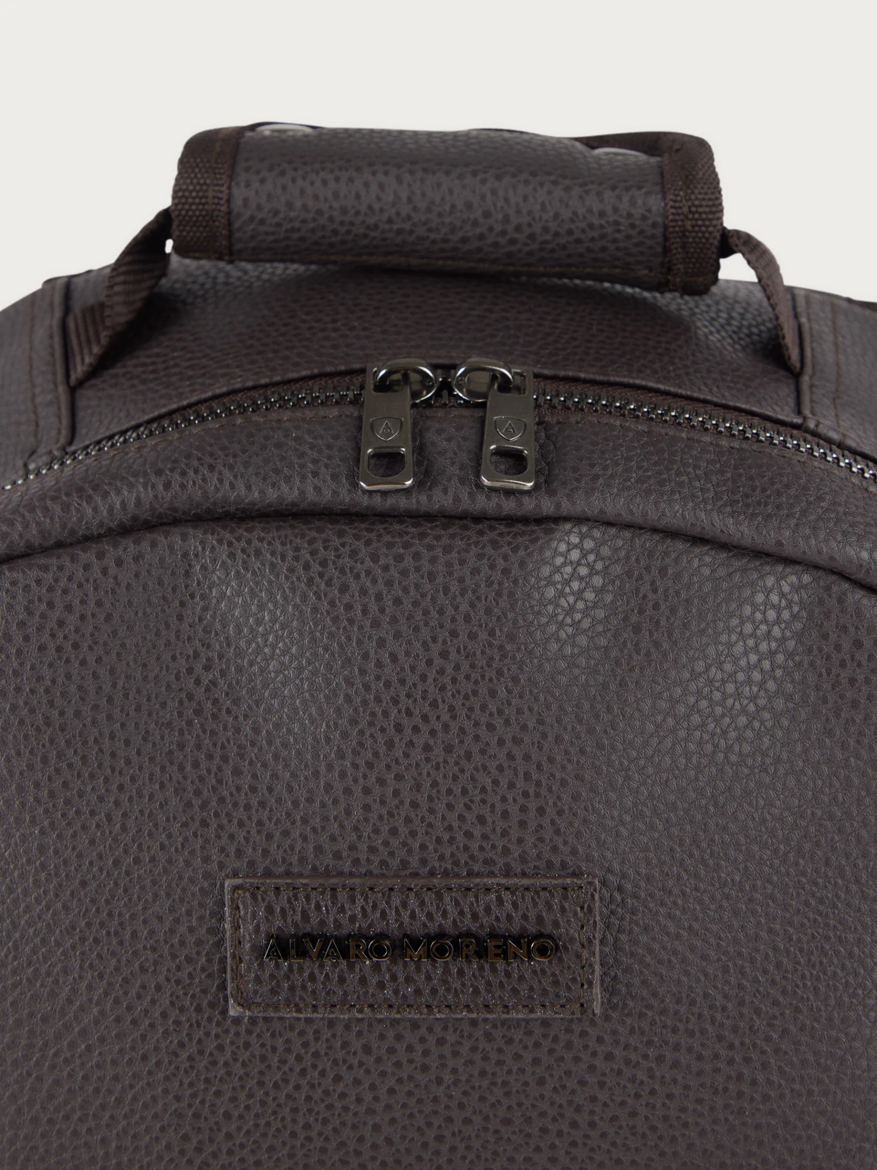 MOCHILA ROCCO MARRÓN-Alvaro Moreno New