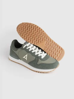 SNEAKERS VIBES-Alvaro Moreno Best