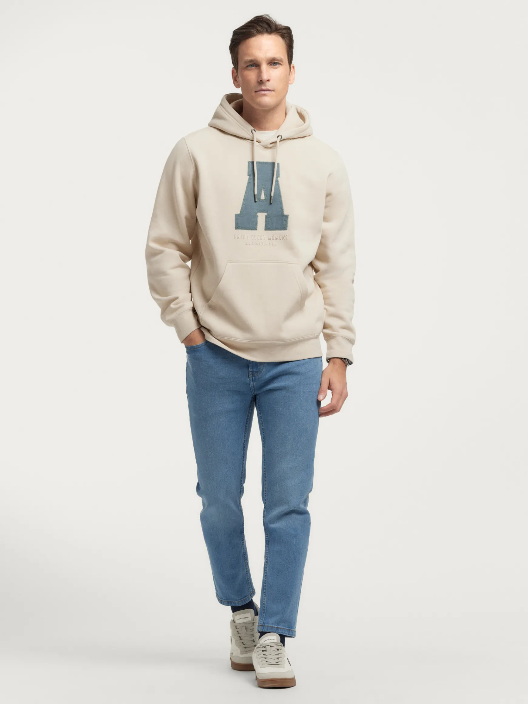 SUDADERA MOMENT-Alvaro Moreno Online