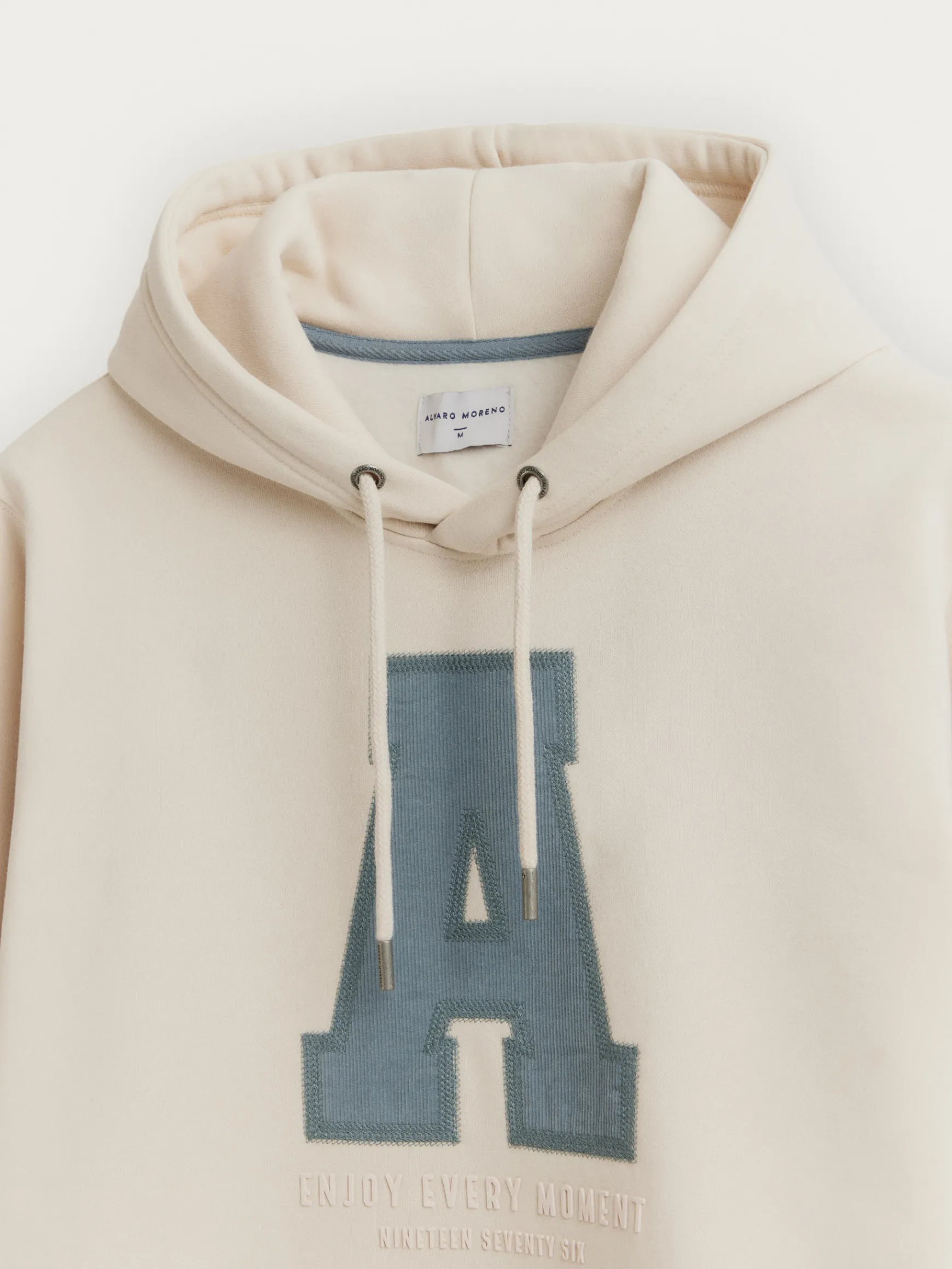 SUDADERA MOMENT-Alvaro Moreno Online