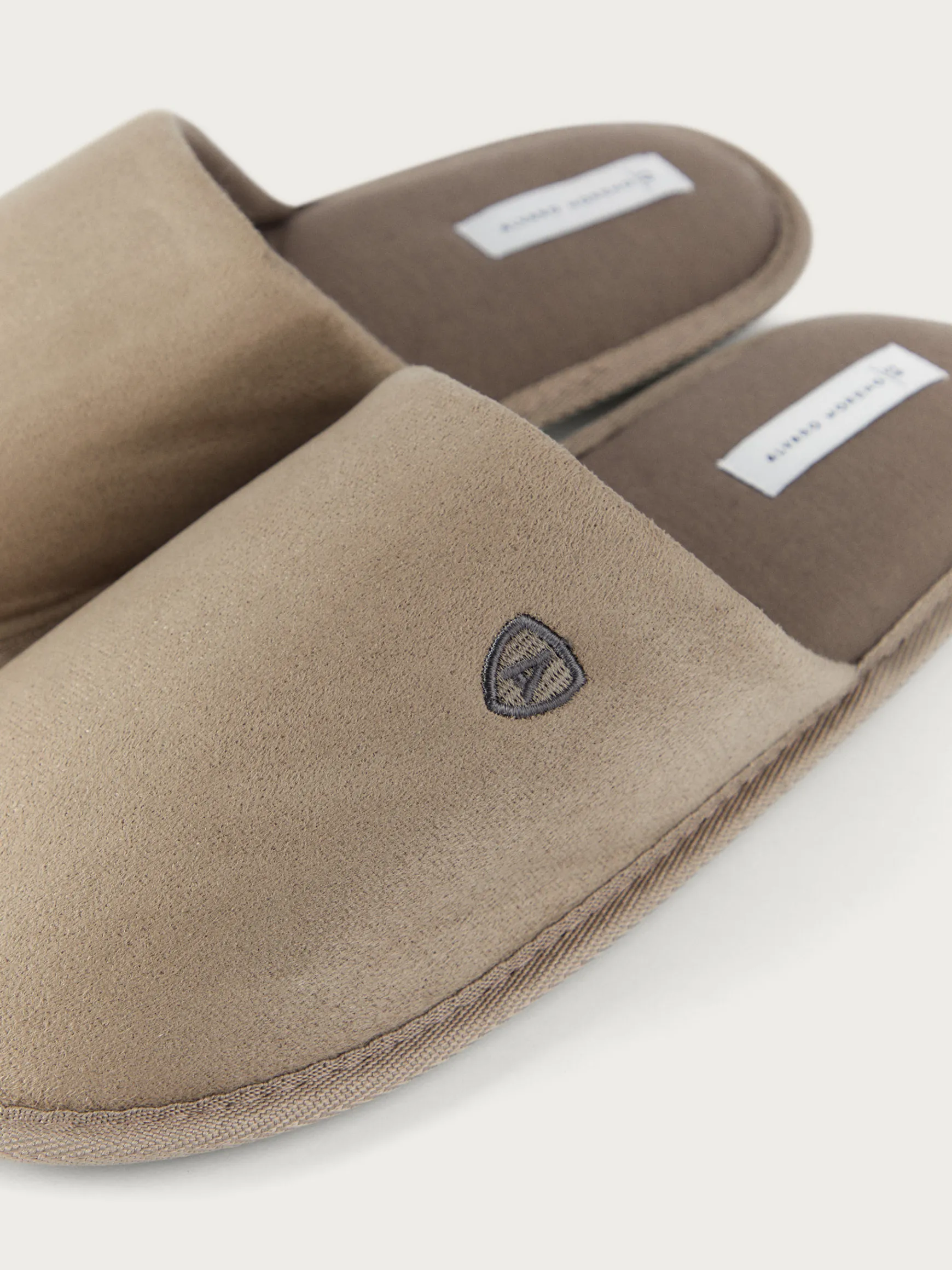 ZAPATILLAS ANTELINA MARRÓN-Alvaro Moreno Discount